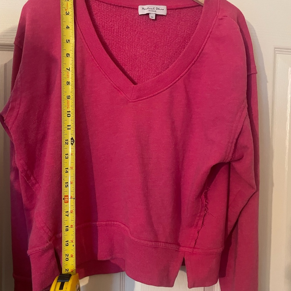 Michael Starr Camila, V-neck sweatshirt from Evereve in pink extra small - Picture 5 of 8